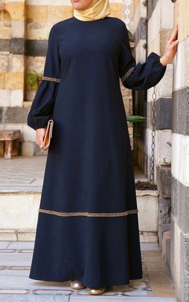 عبا زنانه با نوار تزیینی